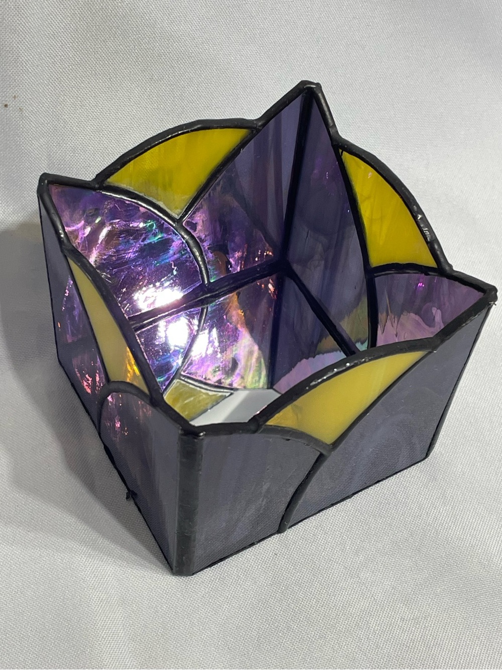 4”  Tiffany-style stained glass tea light candle holder w Mirrored Bottom